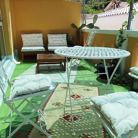 Beautiful Vintage House Vis