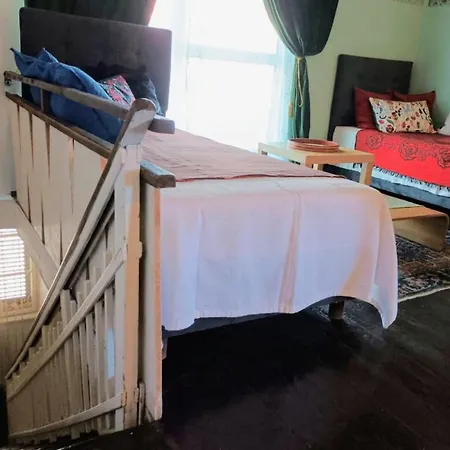 Beautiful Vintage House * 비스